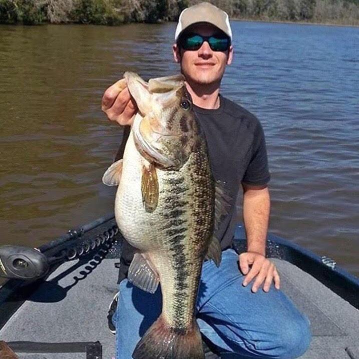 David Heflin Catches Monster Bass - TLO Outdoors