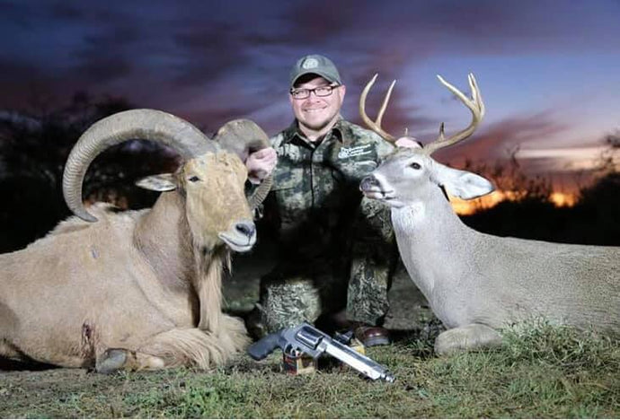 Hunter Kills Two Trophy Animals with a S&W 460