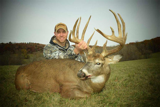 Buck at First Sight - TLO Outdoors